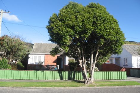 Photo of property in 39 Benge Crescent, Naenae, Lower Hutt, 5011