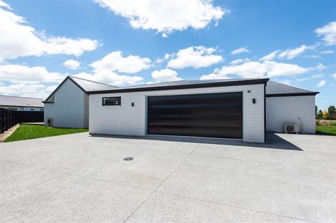 Photo of property in 23 Angus Place, Rangiora, 7400