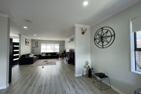 Photo of property in 39 Terrasini Drive, Flat Bush, Auckland, 2019