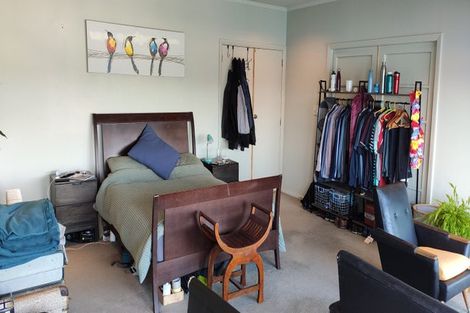 Photo of property in 22 Robieson Street, Roseneath, Wellington, 6011