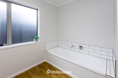 Photo of property in 11 Te Kaeaea Crescent, Wallaceville, Upper Hutt, 5018