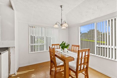 Photo of property in 26 Beauchamp Drive, Massey, Auckland, 0614