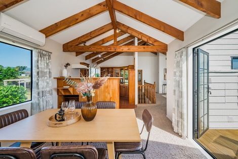 Photo of property in 343 Te Horo Beach Road, Te Horo Beach, Otaki, 5581