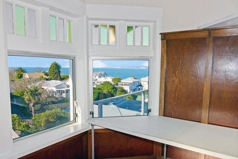 Photo of property in 16 Lighthouse Road, Bluff Hill, Napier, 4110