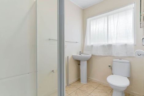 Photo of property in 2/2b Yeoman Place, Howick, Auckland, 2014