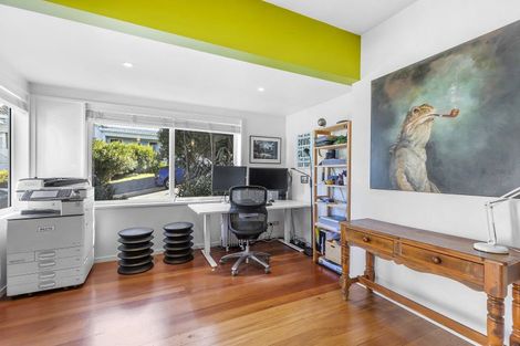 Photo of property in 16 Beach Street, Island Bay, Wellington, 6023