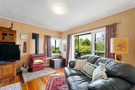 Photo of property in 4 Stillwater Crescent, Stillwater, Silverdale, 0993