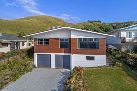 Photo of property in 92 Moana Road, Okitu, Gisborne, 4010