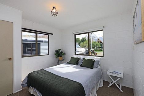 Photo of property in 20 Gillies Crescent, Waimarama, Havelock North, 4294