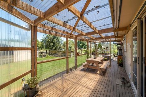 Photo of property in 70 Tapuihikitia Road, Te Karaka, 4094