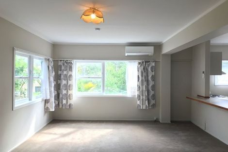 Photo of property in 1040 East Coast Road, Fairview Heights, Auckland, 0630