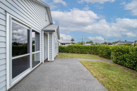 Photo of property in 129 Forest Lake Road, Forest Lake, Hamilton, 3200