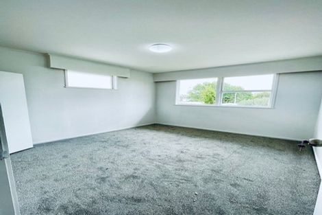 Photo of property in 3 Addison Drive, Glendene, Auckland, 0602