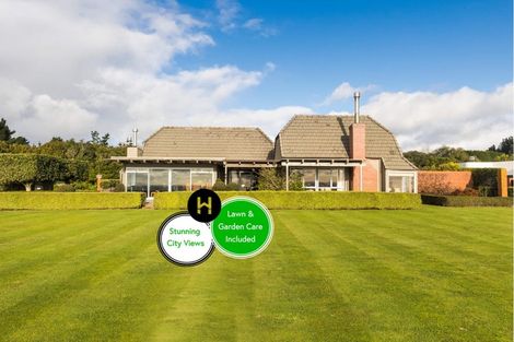 Photo of property in 38 Titirangi Drive, Fitzherbert, Palmerston North, 4471