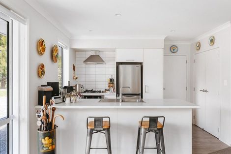 Photo of property in 85 Kayelene Place, Omokoroa, 3114