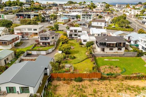 Photo of property in 84 Whiteley Street, Moturoa, New Plymouth, 4310