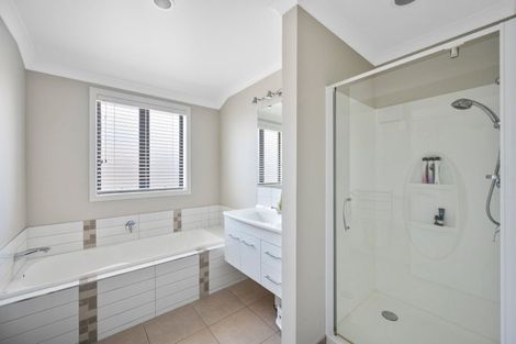 Photo of property in 35 Pacific Avenue, Poraiti, Napier, 4112