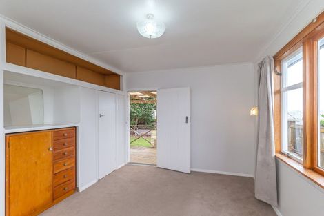 Photo of property in 12 Ryder Crescent, Levin, 5510