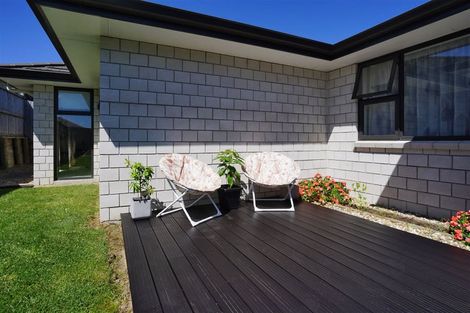 Photo of property in 2 Faber Place, Rototuna North, Hamilton, 3210