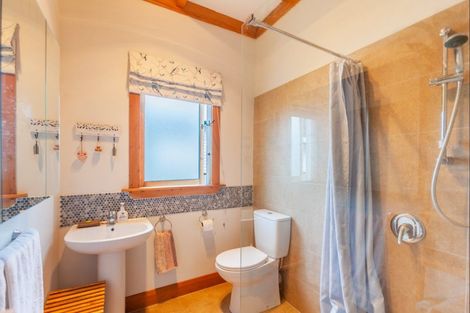 Photo of property in 611 Saint Aubyn Street West, Saint Leonards, Hastings, 4120