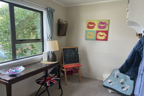 Photo of property in 17 James Street, Waikawa Beach, Levin, 5573