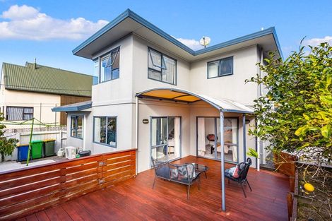 Photo of property in 217a Onewa Road, Birkenhead, Auckland, 0626