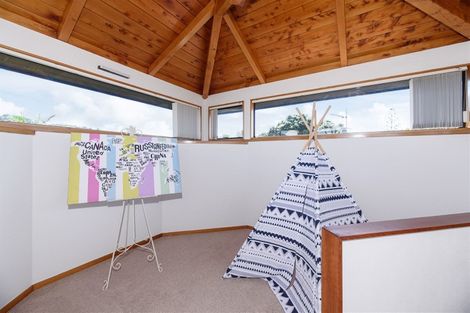 Photo of property in 8 Tui Street, Torbay, Auckland, 0630