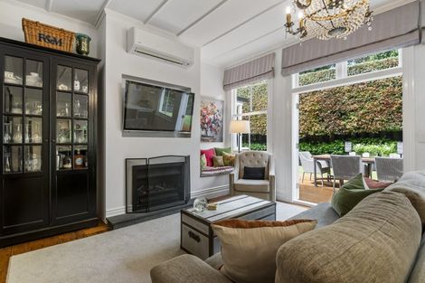 Photo of property in 1/12a Moore Street, Hillcrest, Auckland, 0627