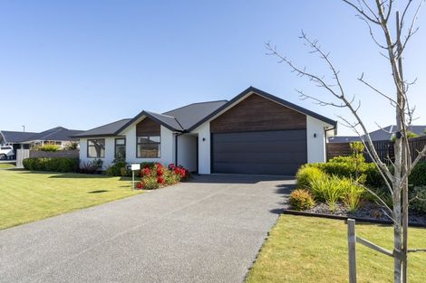 Photo of property in 41 Watkins Drive, Rangiora, 7400