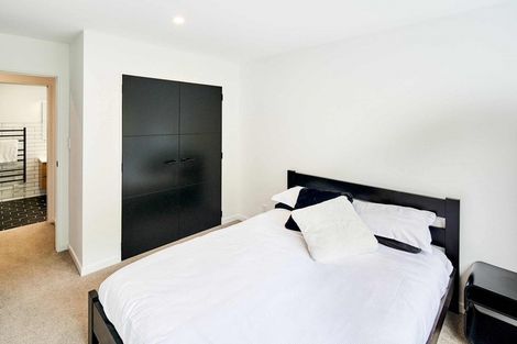Photo of property in 44 Domett Street, Newlands, Wellington, 6037
