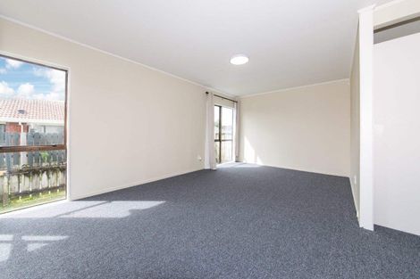 Photo of property in 1/229 Waitemata Drive, Ranui, Auckland, 0612