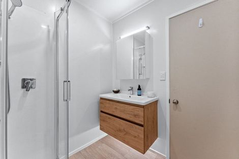 Photo of property in 94 Glencoe Road, Browns Bay, Auckland, 0630