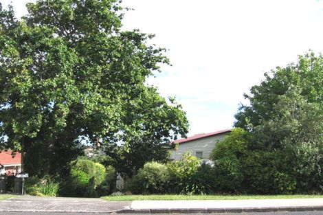 Photo of property in 27 Alton Avenue, Hillcrest, Auckland, 0627