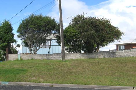 Photo of property in 2/9 Ridge Road, Waiake, Auckland, 0630