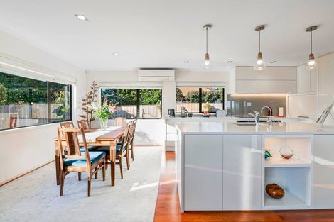 Photo of property in 14 Seamount Drive, Red Beach, 0932