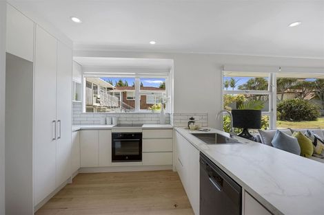 Photo of property in 1/240 Hurstmere Road, Takapuna, Auckland, 0622