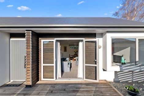 Photo of property in 1/64 Hewitts Road, Merivale, Christchurch, 8014