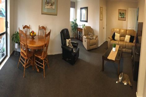 Photo of property in 32 Magnolia Drive, Waiuku, 2123