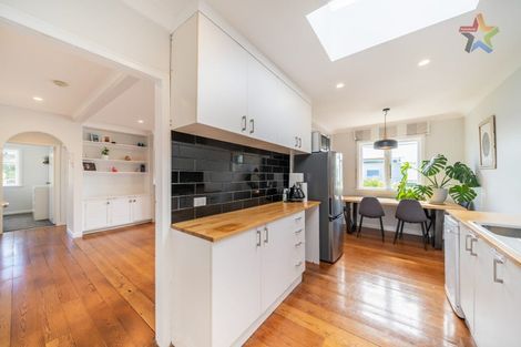 Photo of property in 206a Miromiro Road, Normandale, Lower Hutt, 5010