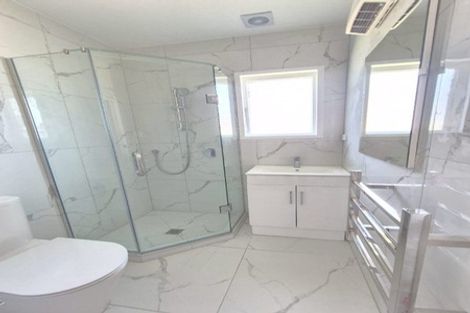 Photo of property in 15 Rogan Street, Mount Roskill, Auckland, 1041