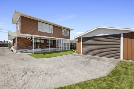 Photo of property in 230 Mangorei Road, Merrilands, New Plymouth, 4312