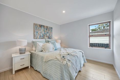 Photo of property in 12 Huber Street, Weymouth, Auckland, 2103