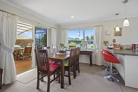 Photo of property in 6 Ernest Shackleton Place, Waiuku, 2123