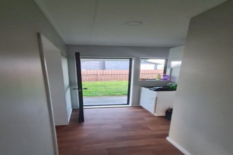 Photo of property in 26 Pukeko Street, Paraparaumu, 5032