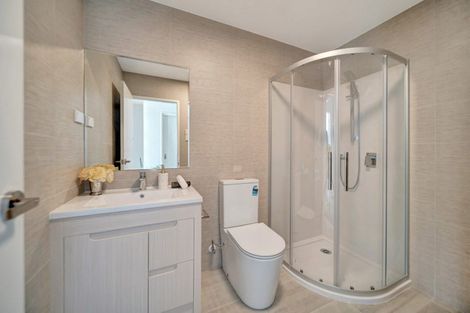 Photo of property in 10/106 Triangle Road, Massey, Auckland, 0614