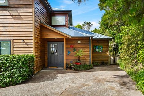 Photo of property in 4a Pounamu Avenue, Greenhithe, Auckland, 0632