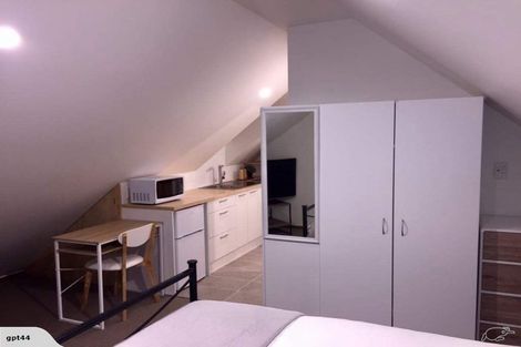 Photo of property in 1/37 Wolsley Avenue, Milford, Auckland, 0620