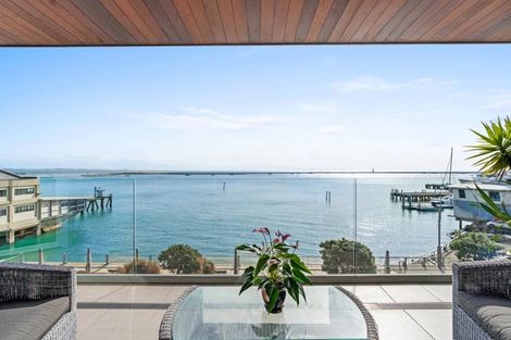 Photo of property in Quay Apartments Tower 2, 206/283 Wakefield Quay, Stepneyville, Nelson, 7010