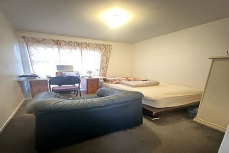 Photo of property in 1 Bentley Avenue, Glenfield, Auckland, 0629