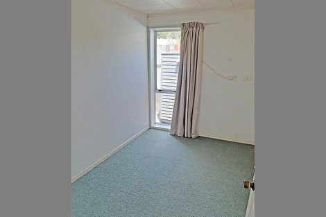 Photo of property in 42 Mildmay Road, Henderson, Auckland, 0610